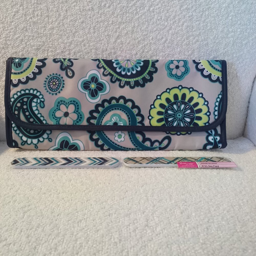 Retired Thirty-One Curling Flat Iron Case Teal Paisley Pattern - Picture 6 of 6